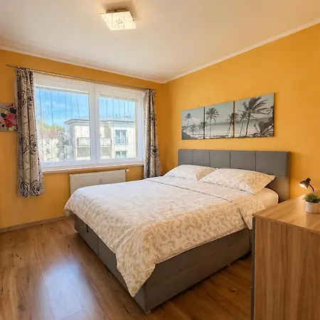 Family - Sunny Terrace - 3 Bedrooms - Ac *