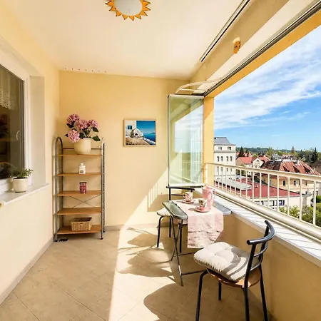 Family - Sunny Terrace - 3 Bedrooms - Ac *