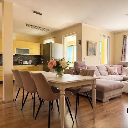 Apartment Family - Sunny Terrace - 3 Bedrooms - Ac