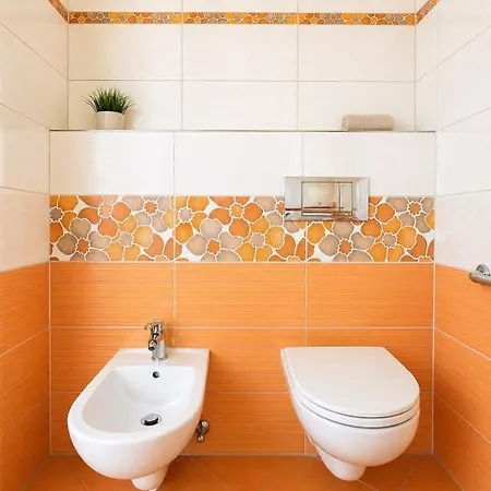 Family - Sunny Terrace - 3 Bedrooms - Ac Apartment Marianske Lazne