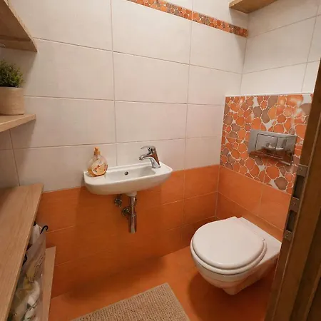 Family - Sunny Terrace - 3 Bedrooms - Ac